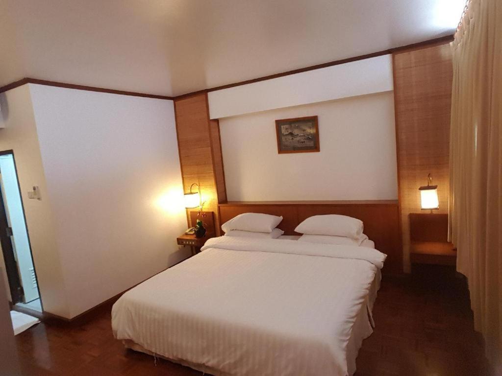 Dusit Hotel Sakon Nakhon Eksteriør bilde